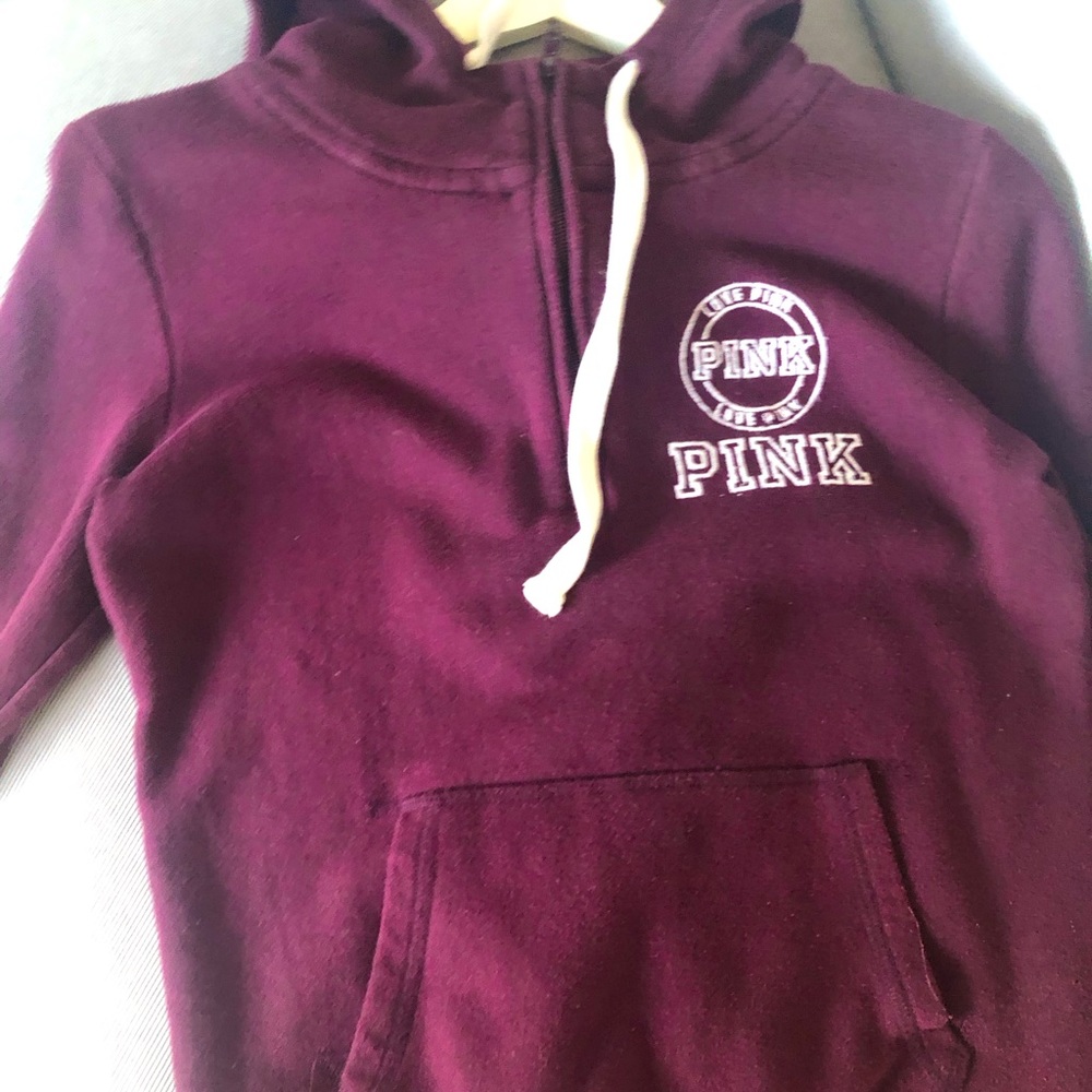 Women’s PINK maroon shirt size XS